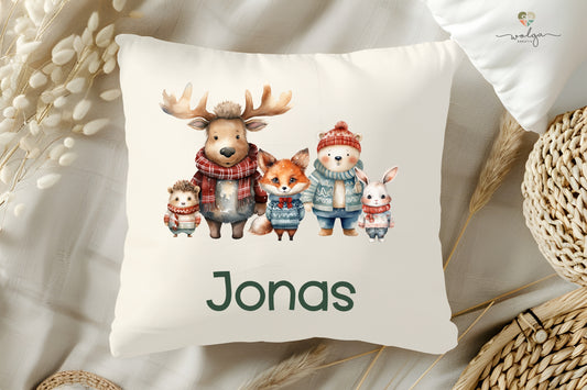 Personalisierbares Kuschelkissen mit Namen – Wintertiere: Eisbär, Fuchs, Elch & Pinguin – Perfekte Geschenkidee