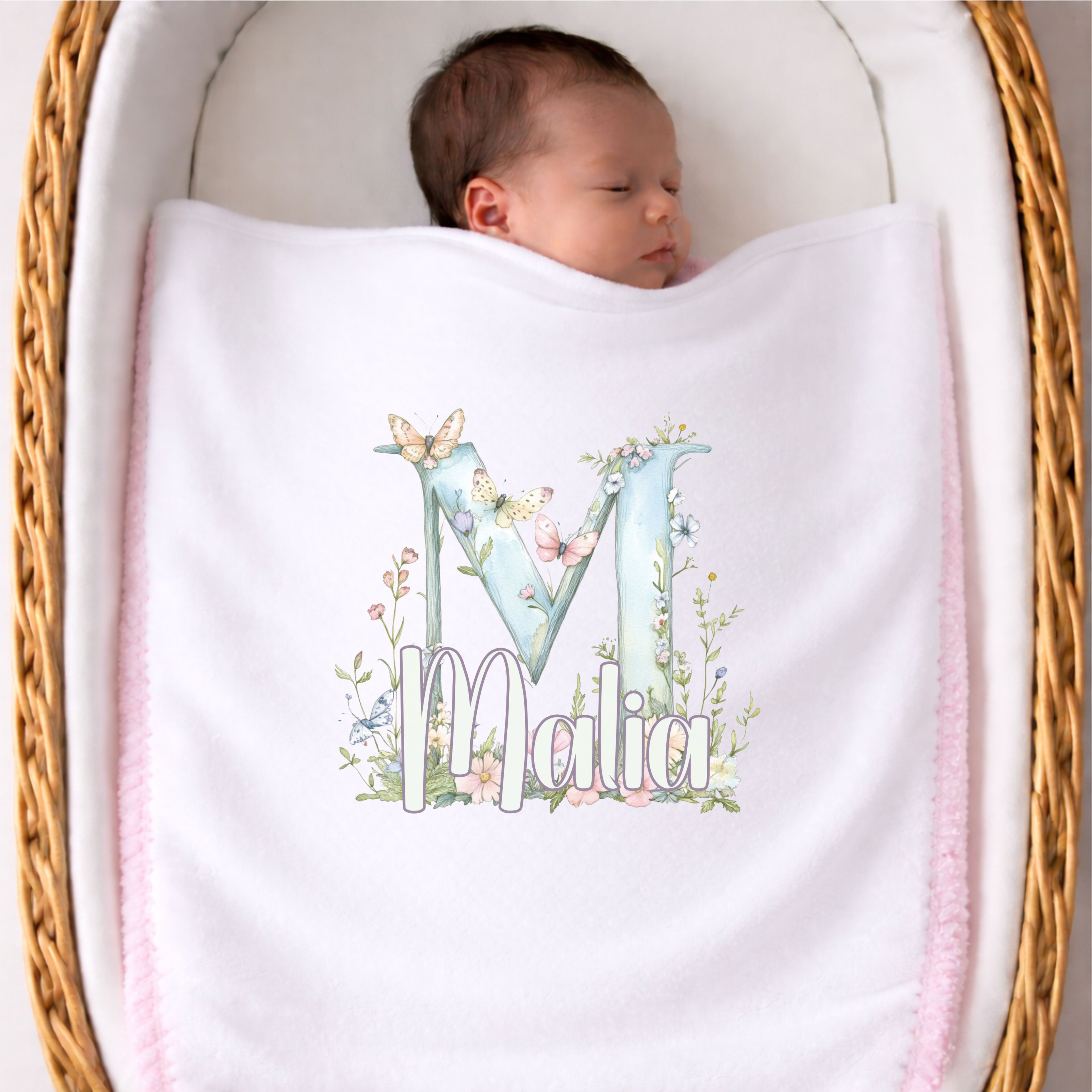 Personalisierte Babydecke mit Namen und Blume Buchstabe Motiv aus weichem Plüsch für Neugeborene