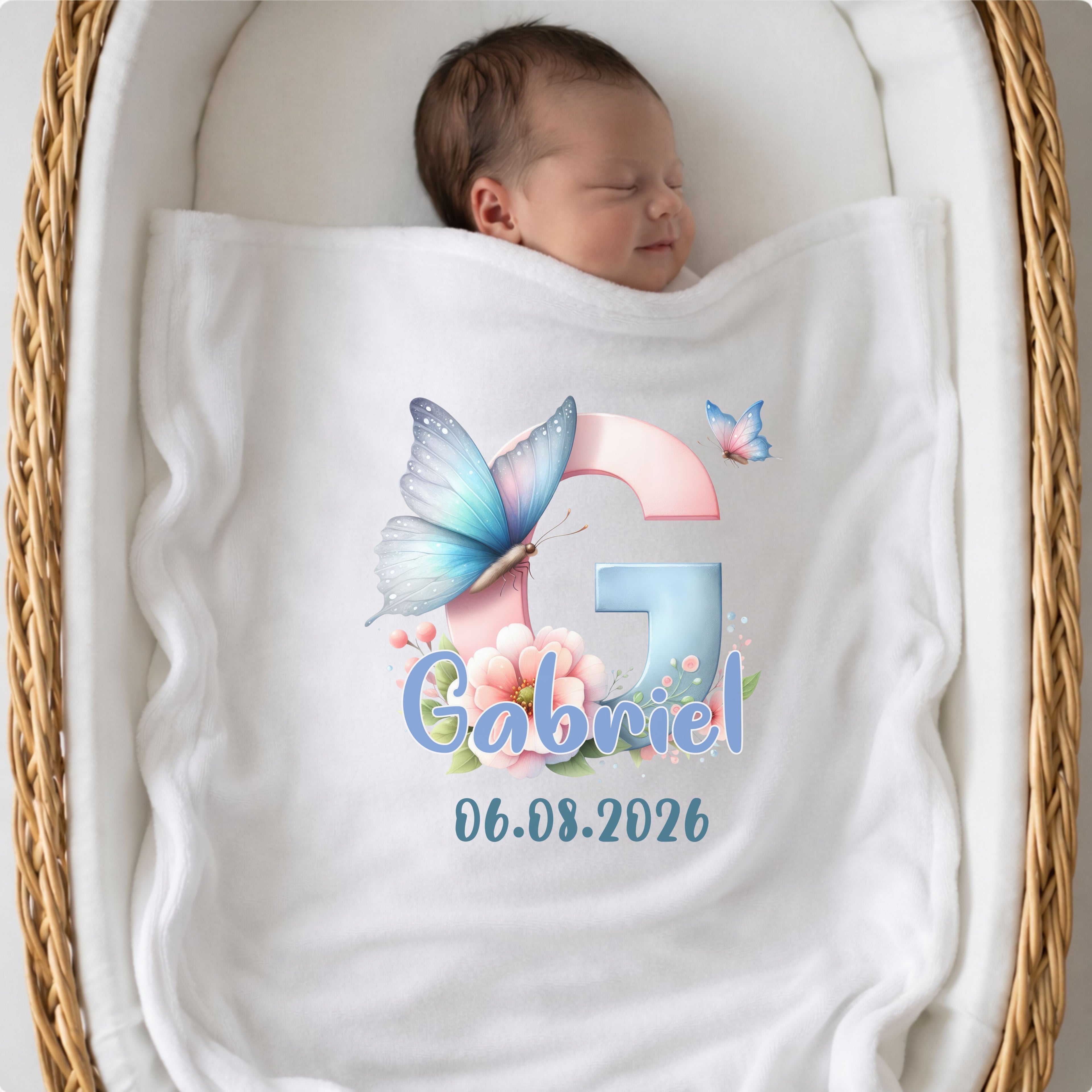 Babydecke mit Namen und optionalem Datum im Schmetterling Look für Kinderwagen und Babybett