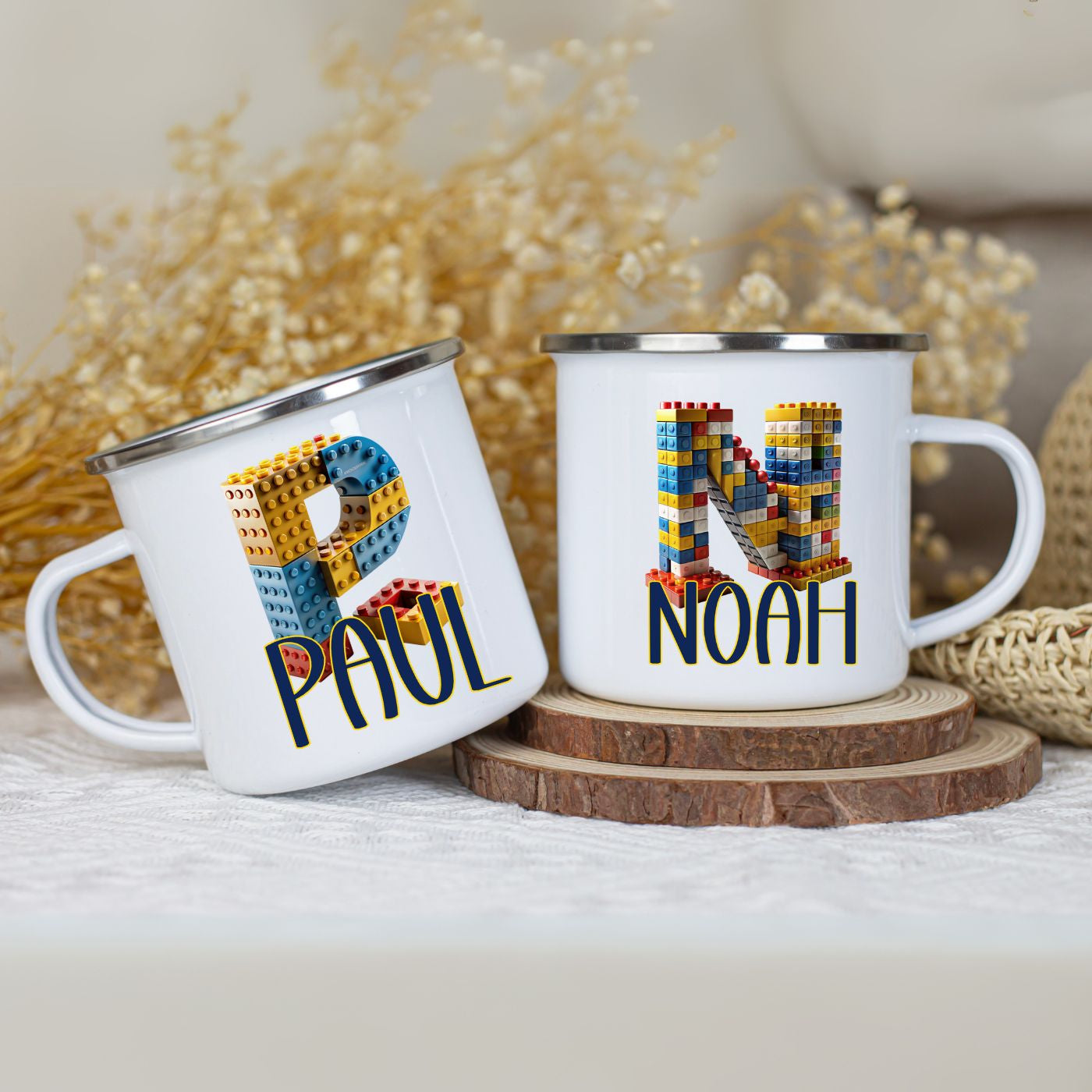 Emaille Becher mit Name personalisiert im bunten Baustein Design