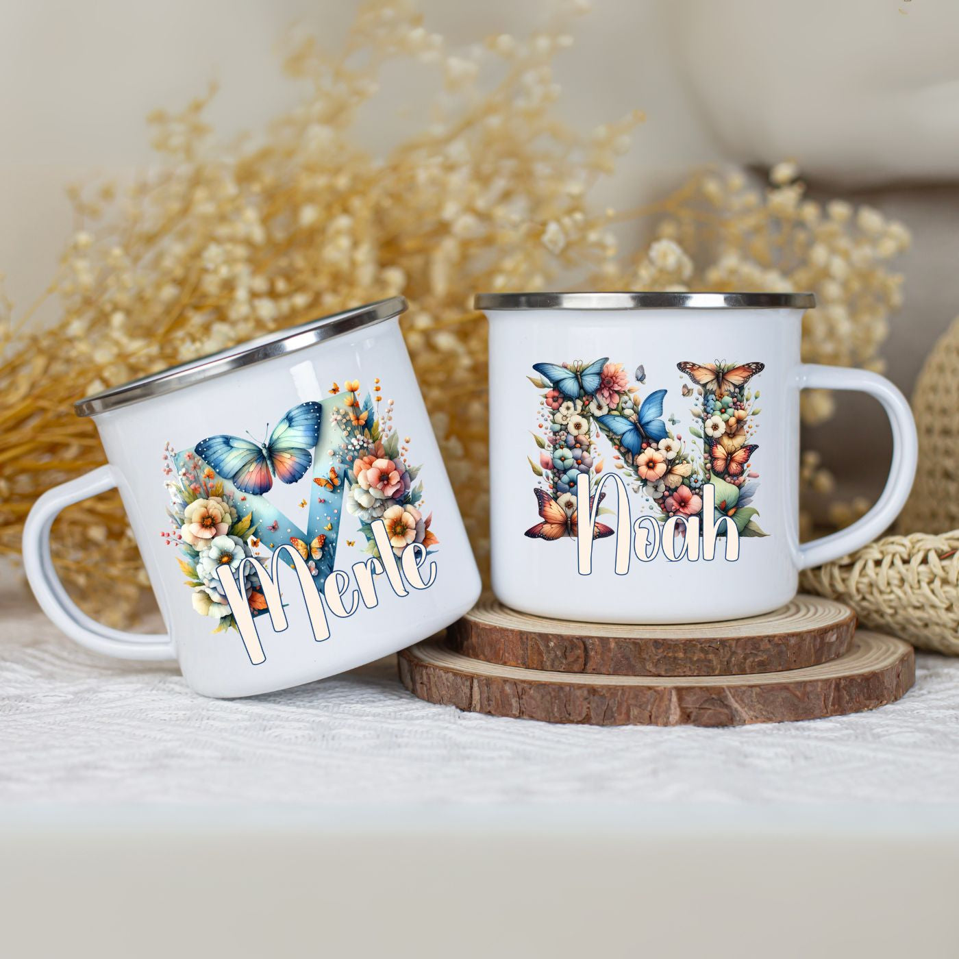 Emaille Becher mit Name personalisiert im floralen Schmetterling Design