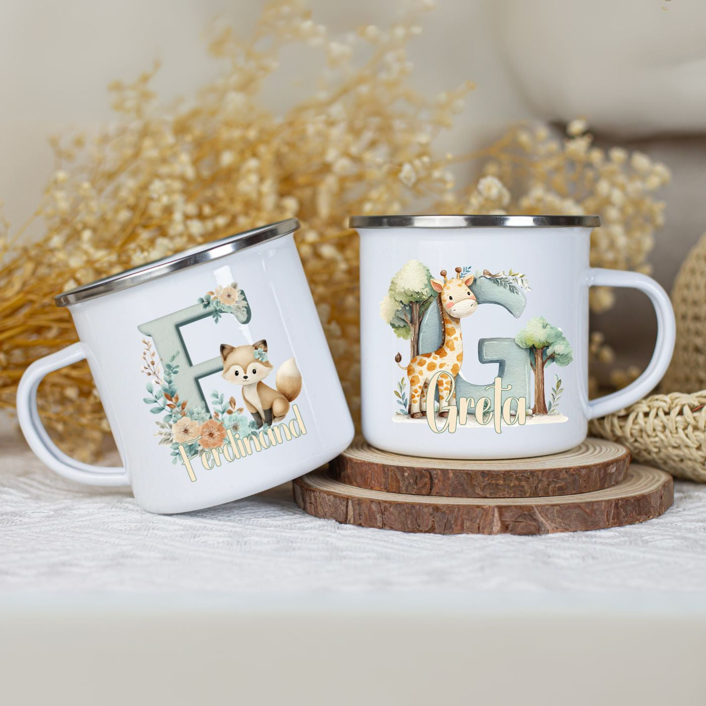Personalisierte Emaille Tasse mit Tiere Motiv und großem Buchstaben