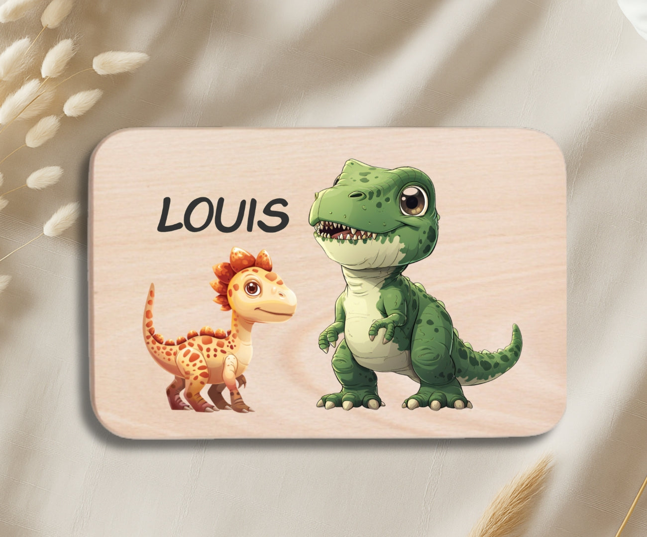 Personalisiertes Holzbrettchen Kinder – Dino Motiv mit Name