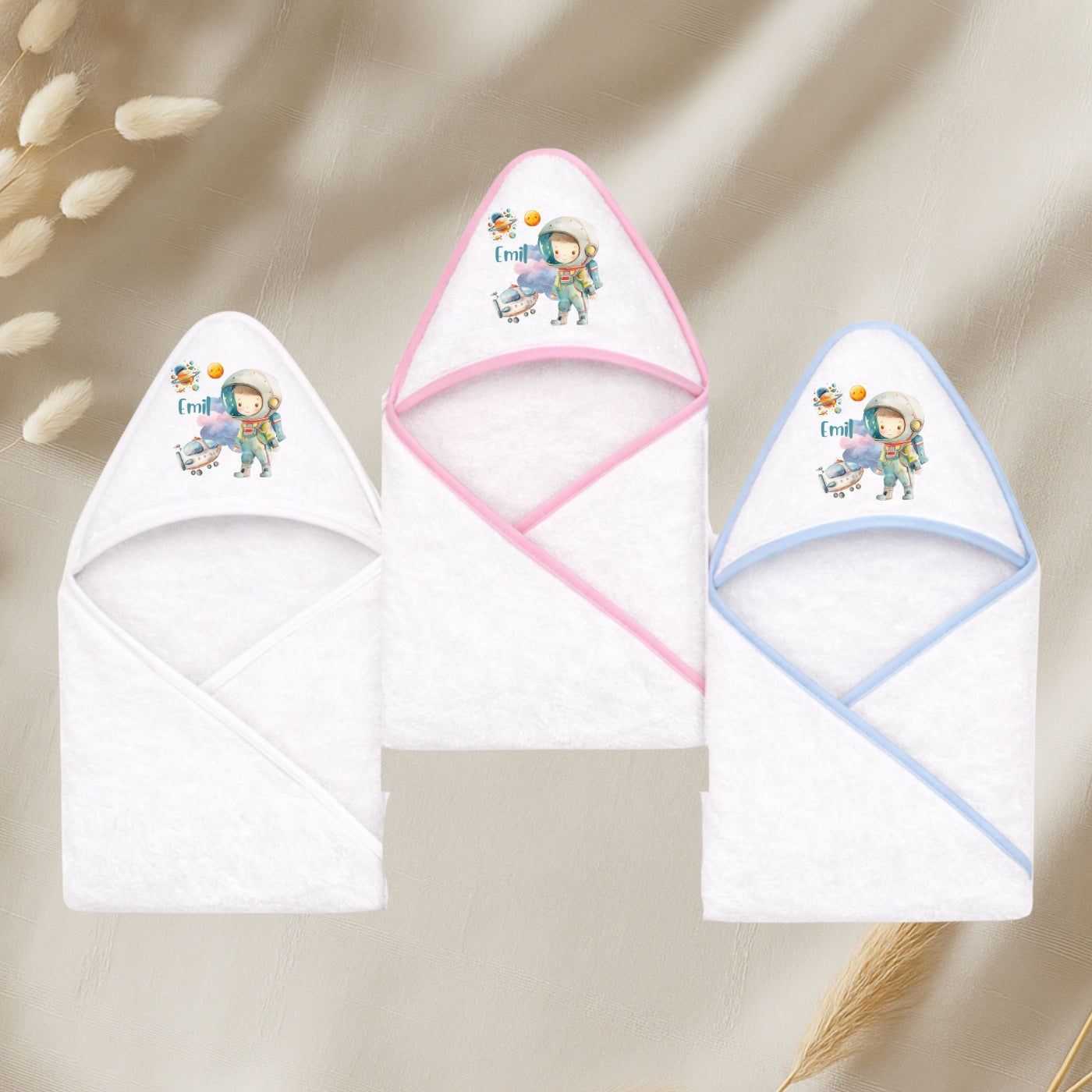 Kapuzenhandtuch Baby personalisiert – Weltall mit Namen