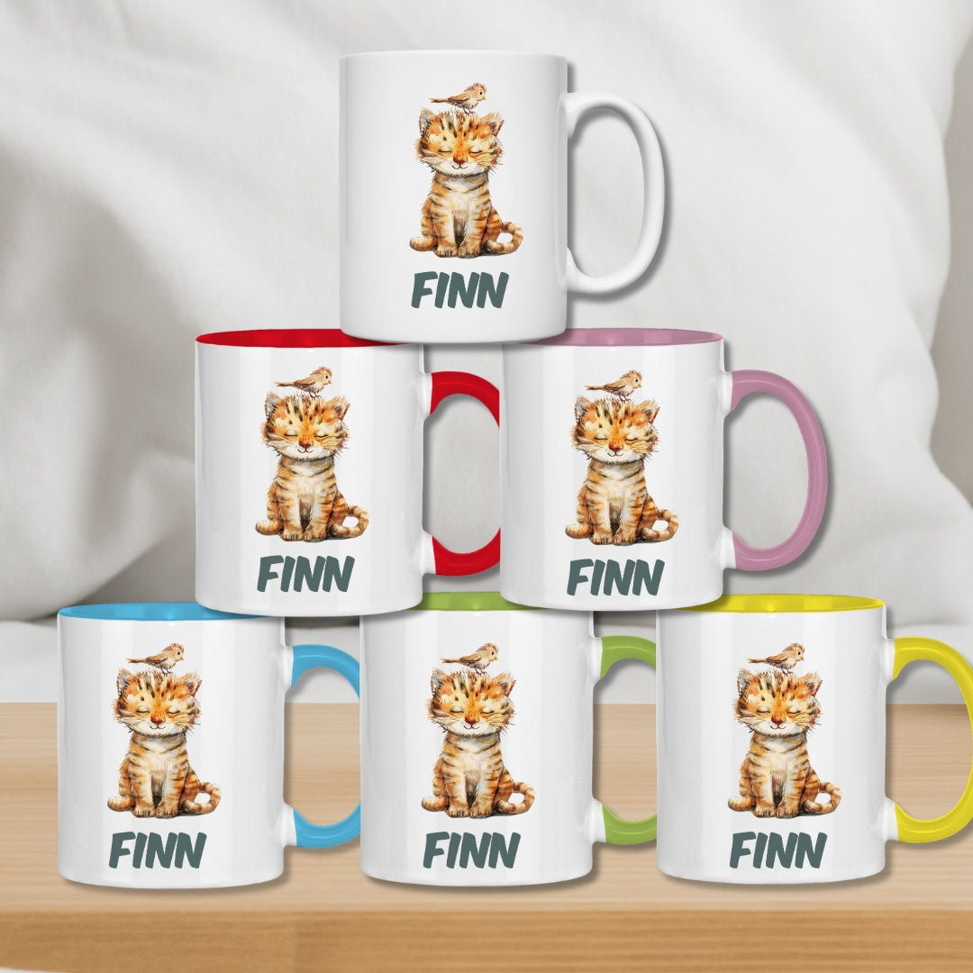 Kindertasse personalisiert – Keramiktasse mit bunten Tieren und Namen