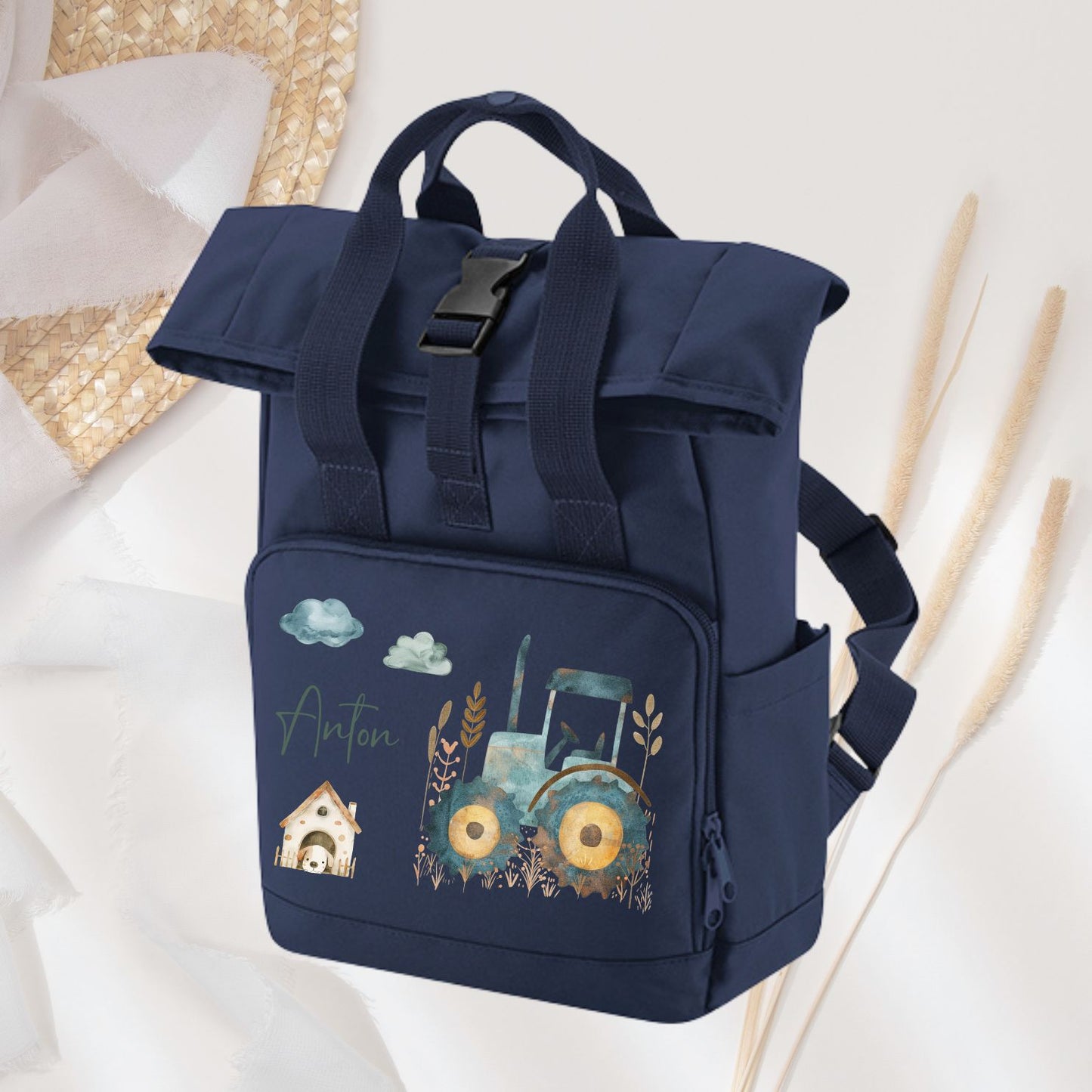 Kinder Rucksack blau Roll-Top mit Bauernhof Motiven und Wunschnamen - Traktor, Pferd, Kuh, Dorf