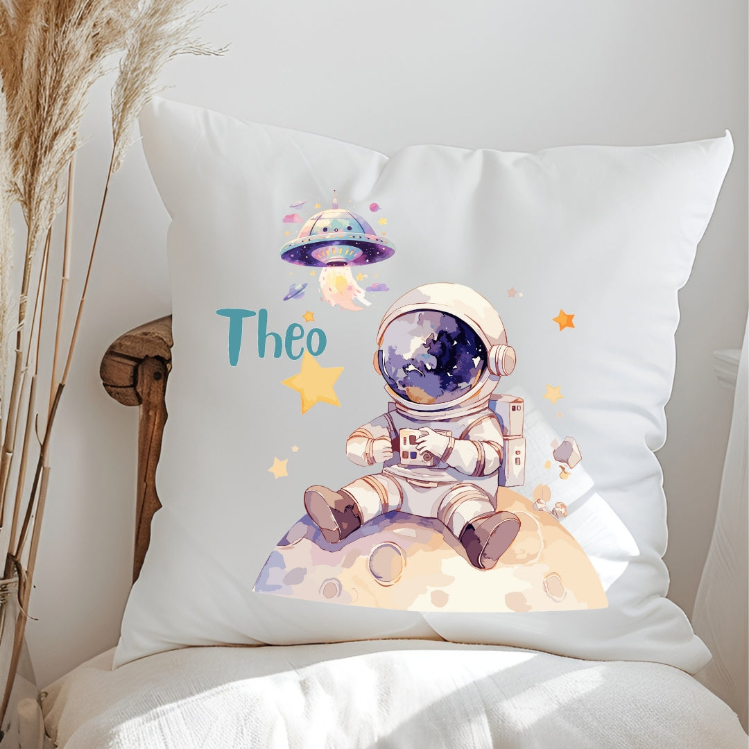personalisiertes Kinderkissen mit Rakete & Planeten