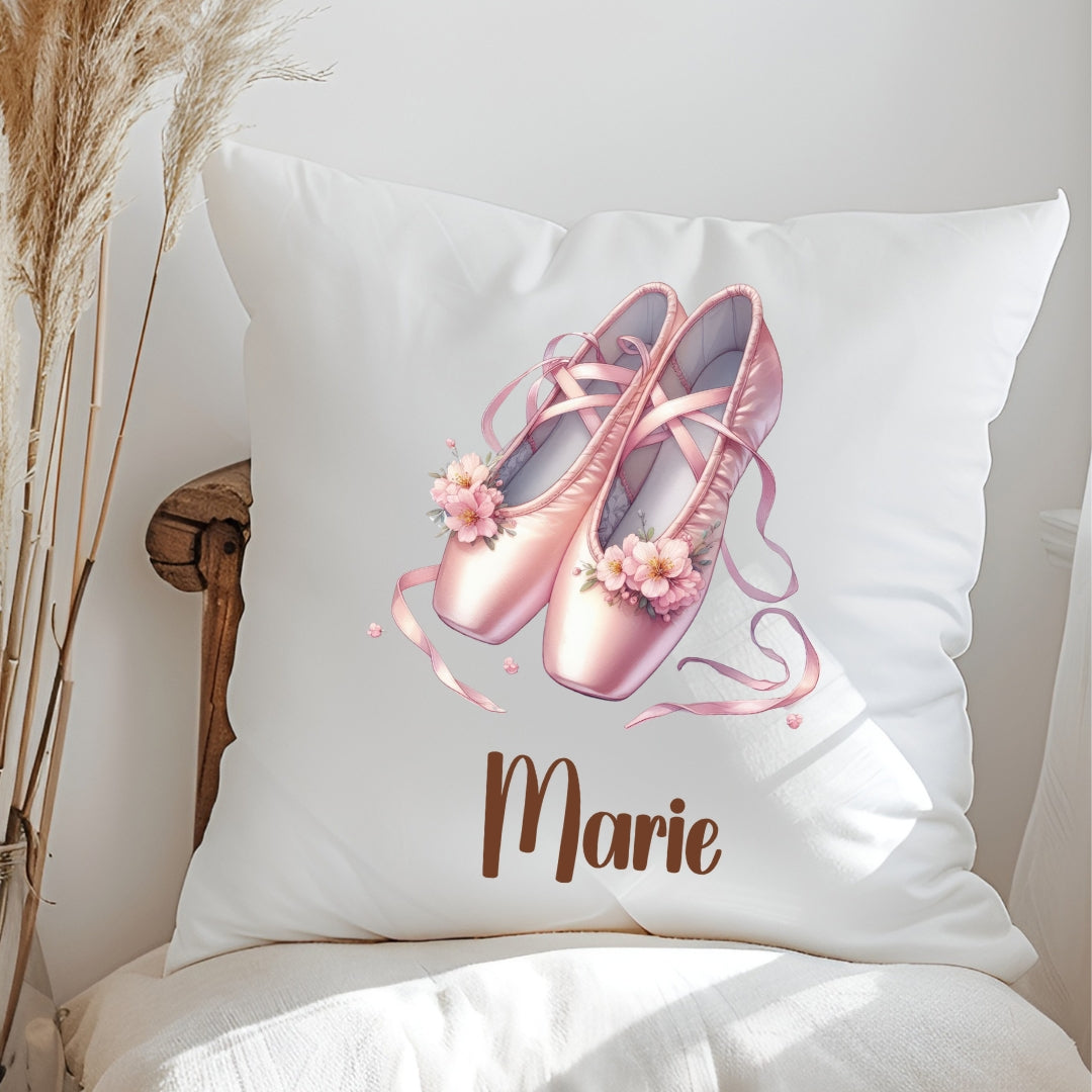 Personalisiertes Ballerina-Kissen mit Namen –  extra weich